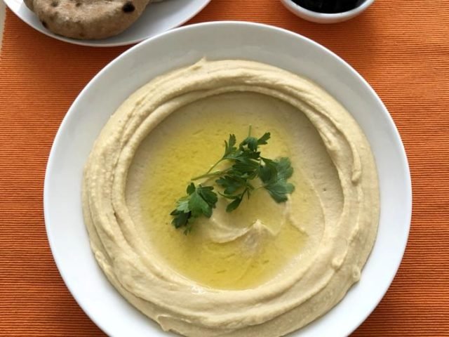 red lentil hummus